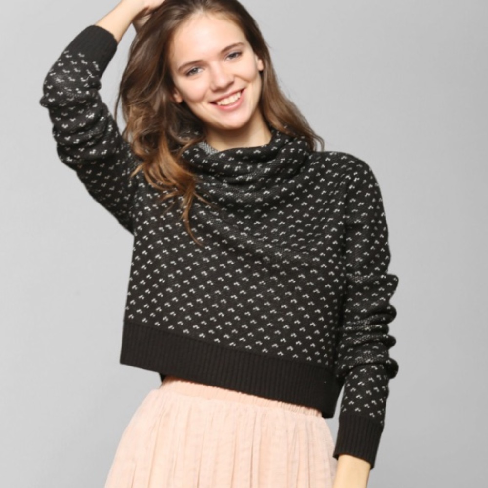 BDG Funnel neck crop sweater